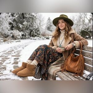 BearPaw Men's Chestnut Suede Short Boots women’s size 6 NNT